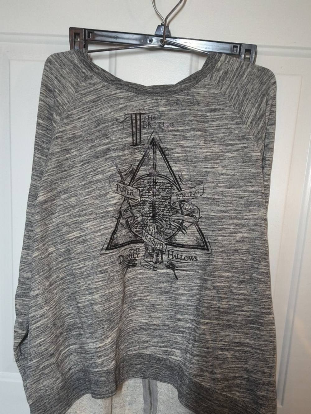 Genuine Merchandise Gray Marled Long Sleeve Tee with Black Graphic